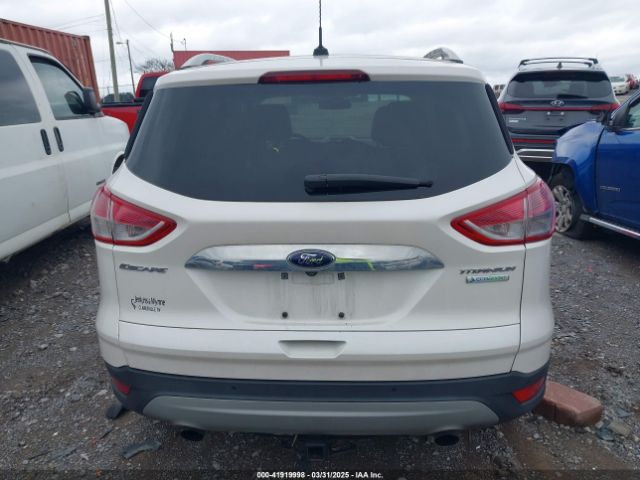 1FMCU0J98GUB67946 Ford Escape Titanium