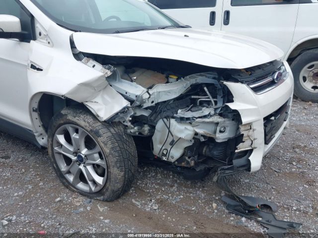 1FMCU0J98GUB67946 Ford Escape Titanium