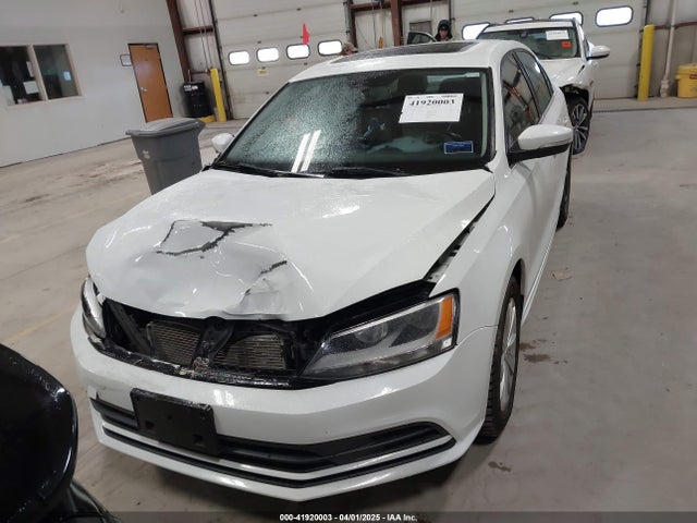 3VWD17AJ4FM319161 Volkswagen Jetta