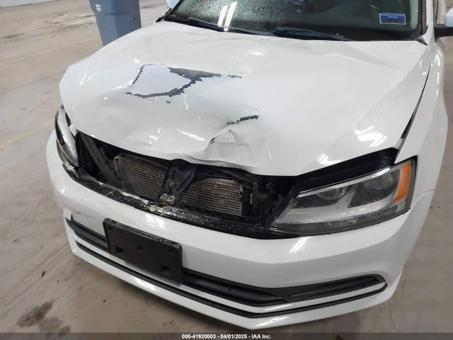 3VWD17AJ4FM319161 Volkswagen Jetta