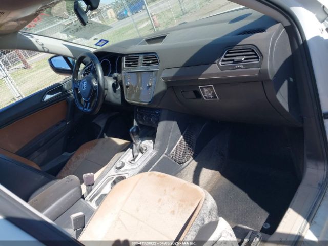 3VV2B7AX4JM163970 Volkswagen Tiguan 2.0t Se/2.0t Sel
