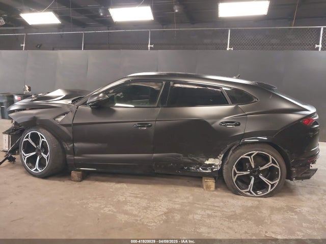 ZPBUA1ZL4KLA03222 Lamborghini Urus