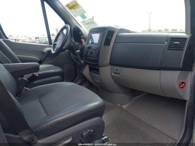 WDZPE7DC1FP111850 Mercedes-Benz Sprinter 2500 Normal Roof