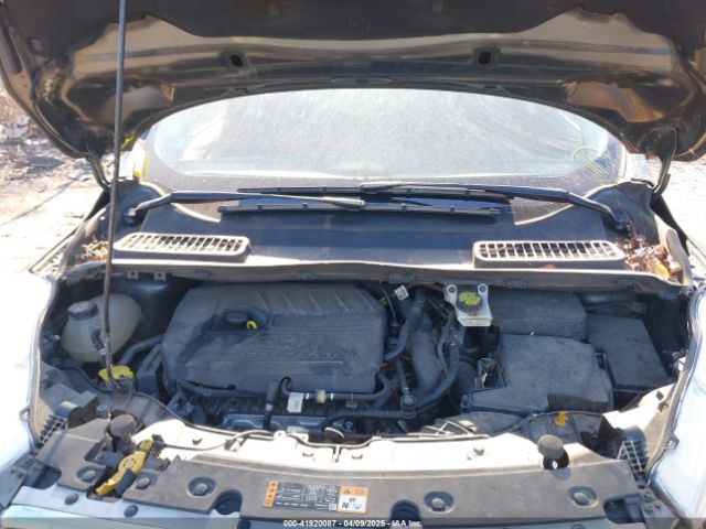 1FMCU9GD6HUC70333 Ford ESCAPE SE