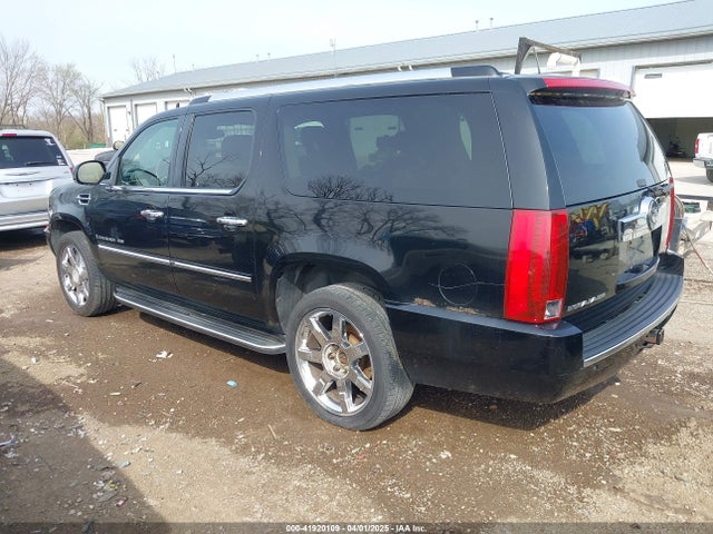 2007 CADILLAC ESCALADE ESV 1GYFK66887R205893 Photo 2