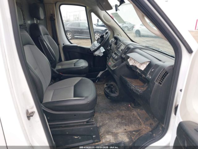 3C6TRVAG1JE105819 RAM Promaster 1500 Low Roof 136 Wb