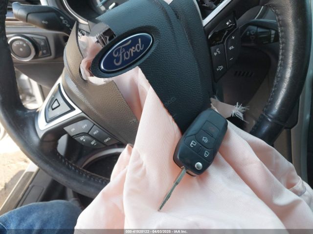 1FA6P0HD9F5122600 Ford FUSION SE
