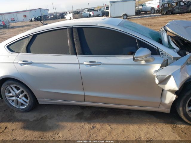 1FA6P0HD9F5122600 Ford FUSION SE