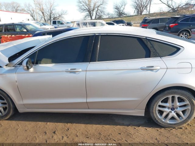 1FA6P0HD9F5122600 Ford FUSION SE