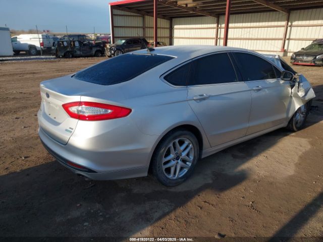 1FA6P0HD9F5122600 Ford FUSION SE