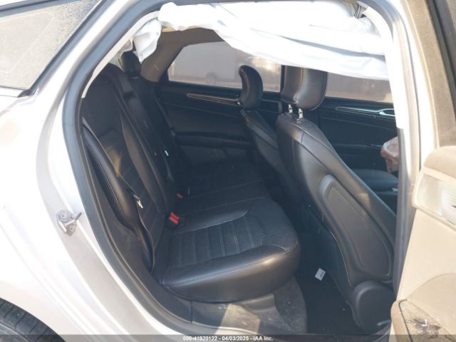 1FA6P0HD9F5122600 Ford FUSION SE