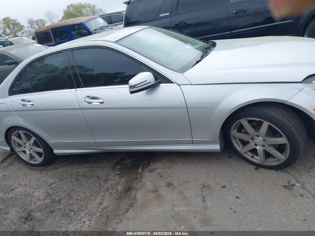 WDDGF4HB3EG247091 Mercedes-Benz C 250 Luxury/sport