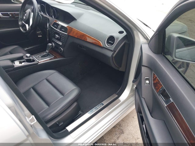 WDDGF4HB3EG247091 Mercedes-Benz C 250 Luxury/sport