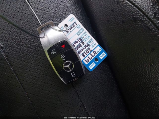 WDDZF4KB2JA302886 Mercedes-Benz E 300 4matic