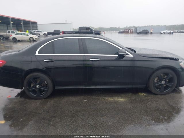 WDDZF4KB2JA302886 Mercedes-Benz E 300 4matic