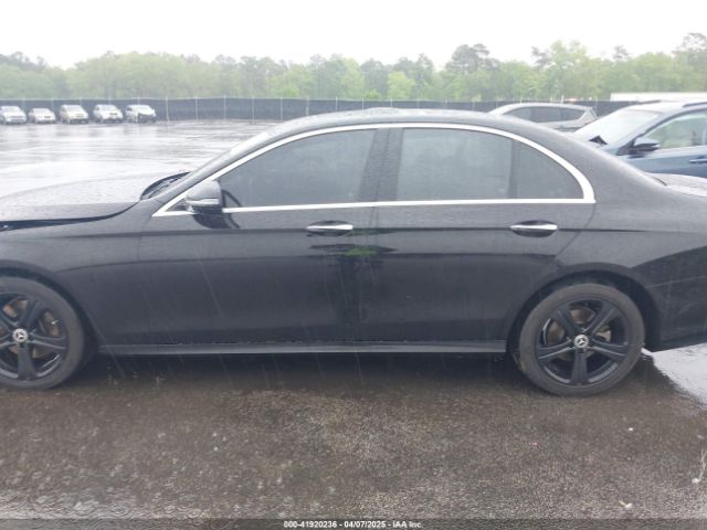 WDDZF4KB2JA302886 Mercedes-Benz E 300 4matic