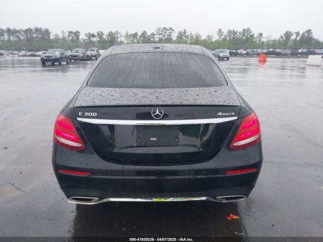 WDDZF4KB2JA302886 Mercedes-Benz E 300 4matic