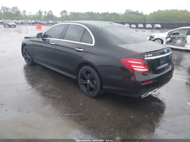 WDDZF4KB2JA302886 Mercedes-Benz E 300 4matic