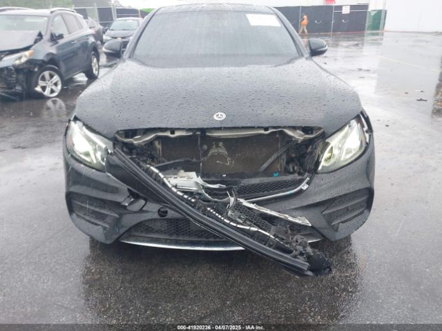WDDZF4KB2JA302886 Mercedes-Benz E 300 4matic