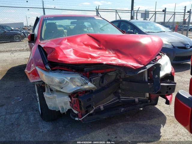4T1BF1FK2EU867112 Toyota CAMRY LE