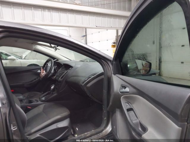 1FADP3F27EL443331 Ford FOCUS SE