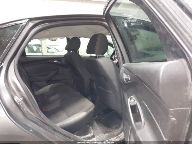 1FADP3F27EL443331 Ford FOCUS SE