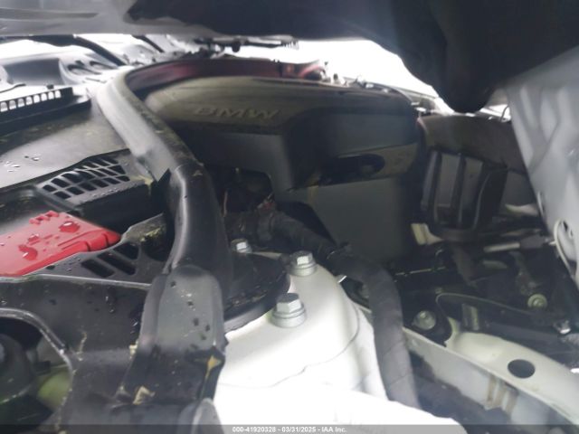 WBA8A9C55GK618602 BMW 320i