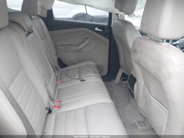 1FMCU9J98GUB84962 Ford Escape Titanium
