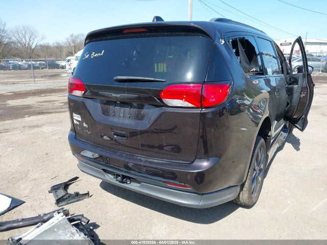 2C4RC1BG6JR291643 Chrysler Pacifica Touring L