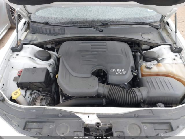 2019 CHRYSLER 300 2C3CCAAG3KH746211 Photo 9
