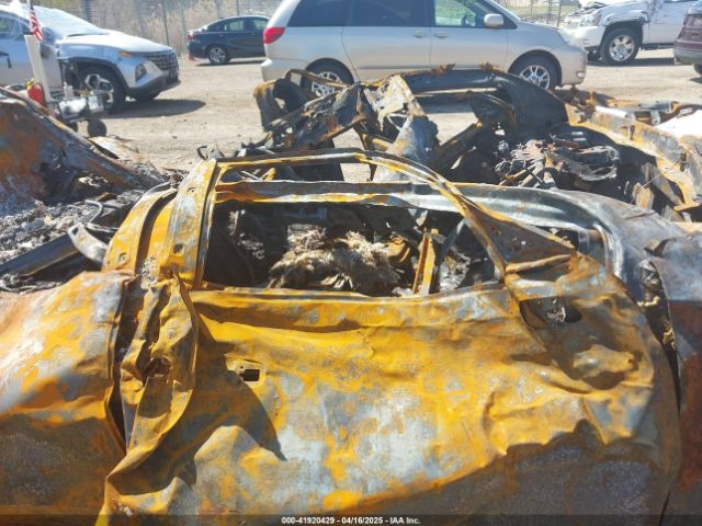 KM8SMDHF6HU226931 Hyundai Santa Fe Se