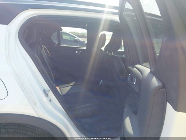 YV4162UM1K2156273 Volvo Xc40 T5 R-design