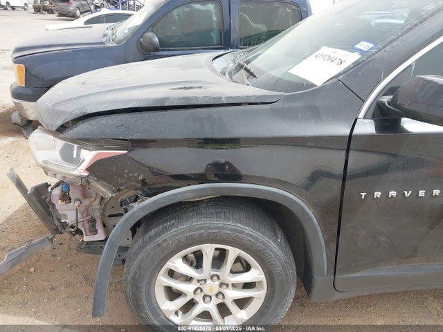 1GNERFKW1KJ155886 Chevrolet Traverse Ls
