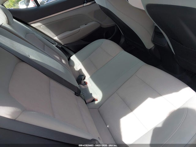 5NPD84LF2HH066162 Hyundai ELANTRA SE