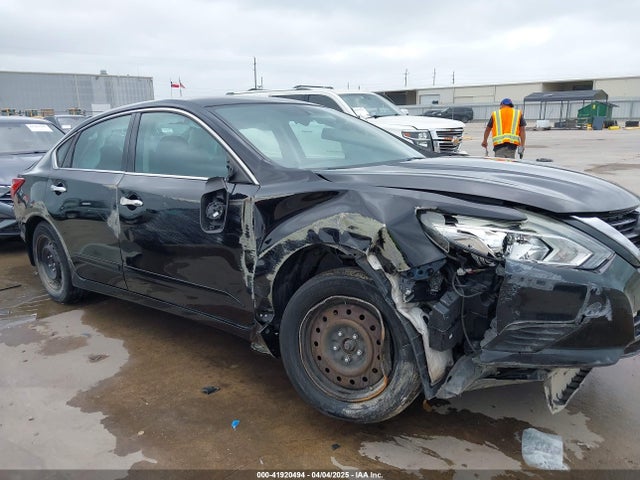 1N4AL3AP9HN361160 Nissan 2017