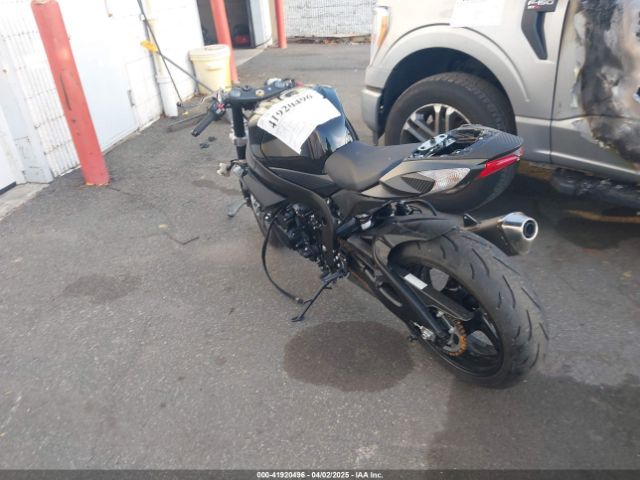 2024 SUZUKI GSX-R600 JS1GN7FA9R7101030 Photo 2