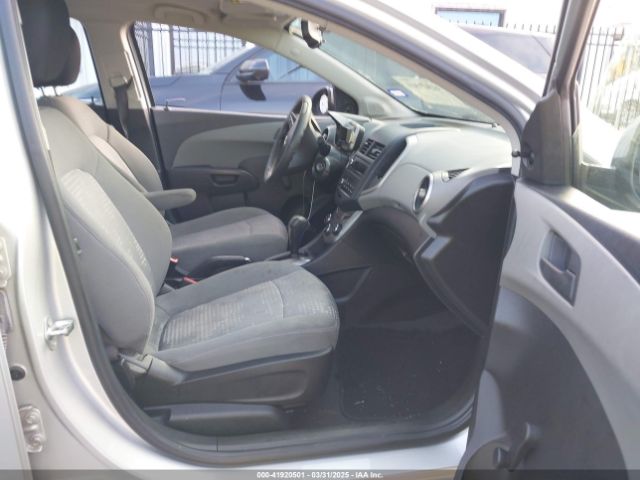 1G1JA5SH9F4205585 Chevrolet Sonic Ls Auto