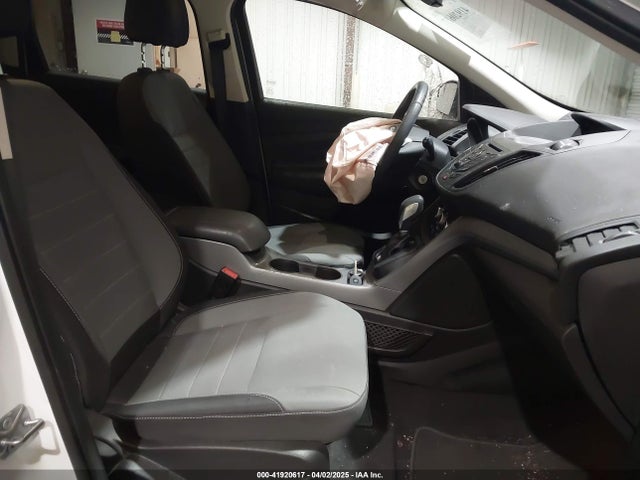 1FMCU0G71GUB12387 Ford ESCAPE SE
