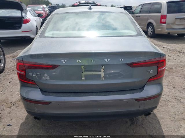 7JR102FK4KG002855 Volvo S60 T5 Momentum