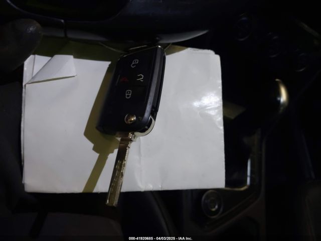 2020 VOLKSWAGEN TIGUAN 3VV2B7AX5LM149305 Photo 10