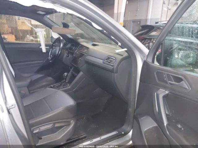 2020 VOLKSWAGEN TIGUAN 3VV2B7AX5LM149305 Photo 4