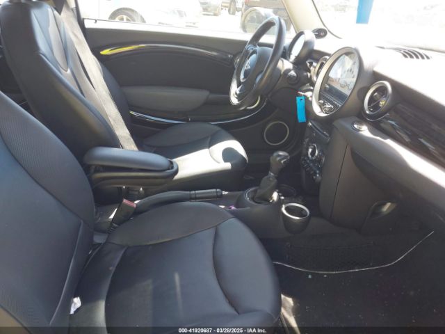 2012 MINI COOPER CLUBMAN WMWZF3C52CT189930 Photo 4
