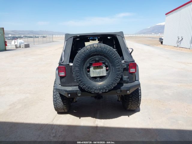 1C4BJWFG2EL279938 Jeep Wrangler Unlimited Rubicon