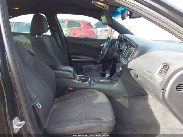 2C3CDXHG0GH215352 Dodge Charger Sxt