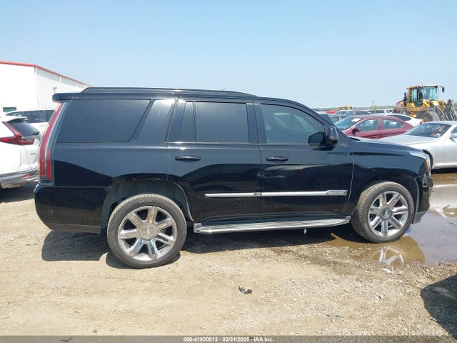 1GYS3BKJ4HR354882 Cadillac Escalade Luxury
