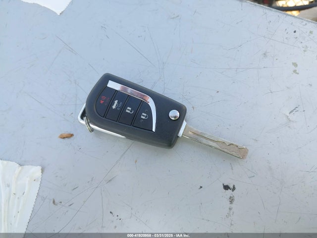 JTNB11HKXJ3003081 Toyota CAMRY LE