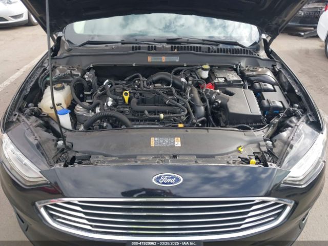 3FA6P0HDXKR184031 Ford FUSION SE