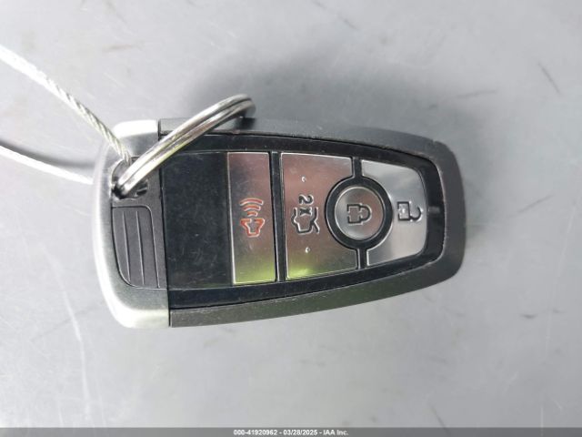 3FA6P0HDXKR184031 Ford FUSION SE