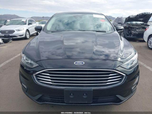 3FA6P0HDXKR184031 Ford FUSION SE