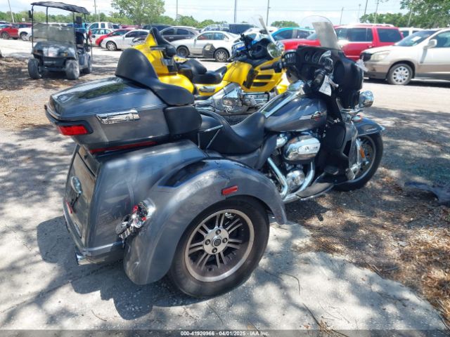 2022 HARLEY-DAVIDSON FLHTCUTG 1HD1MAF18NB855294 Photo 3